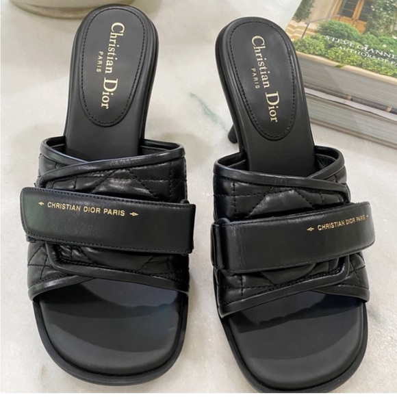 Christian Dior Evolution Quilted Sandals - Picture 4 of 9